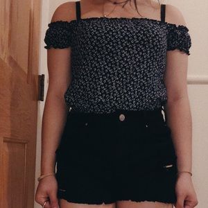 Brandy Melville off the shoulder